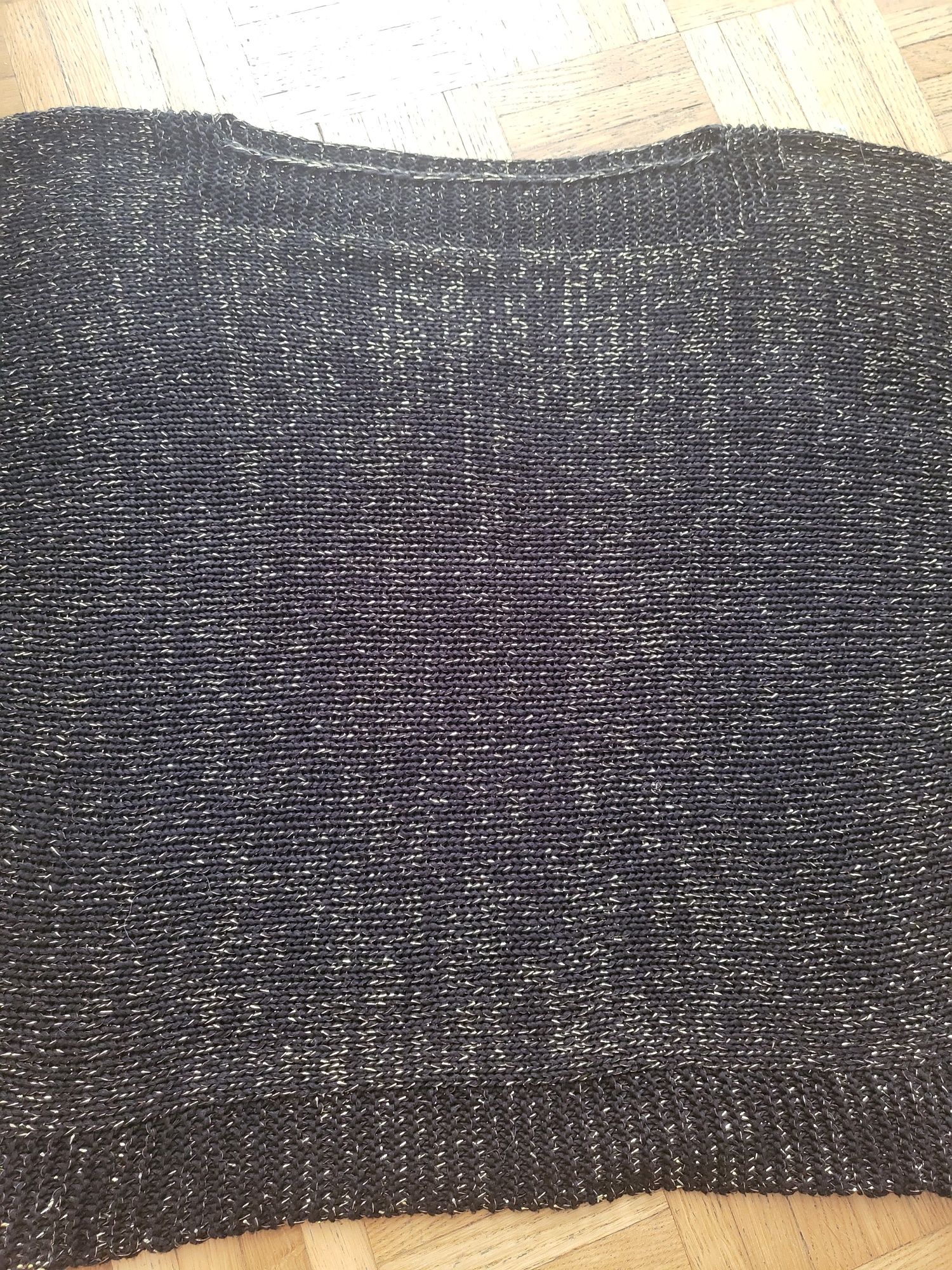Sweter czarny krótki oversize