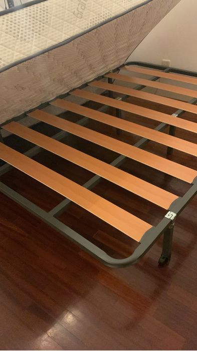 Urgente - Estrado cama casal