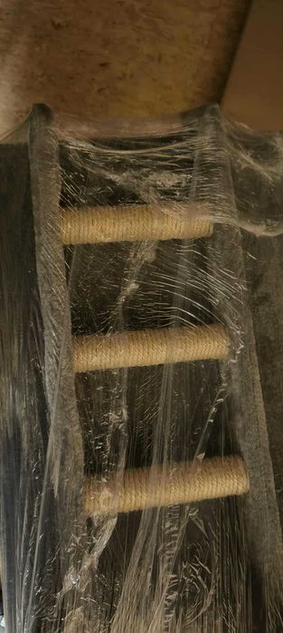 Drapak dla kota ulepszony w grubszą linkę sizalową. Gratis sizal