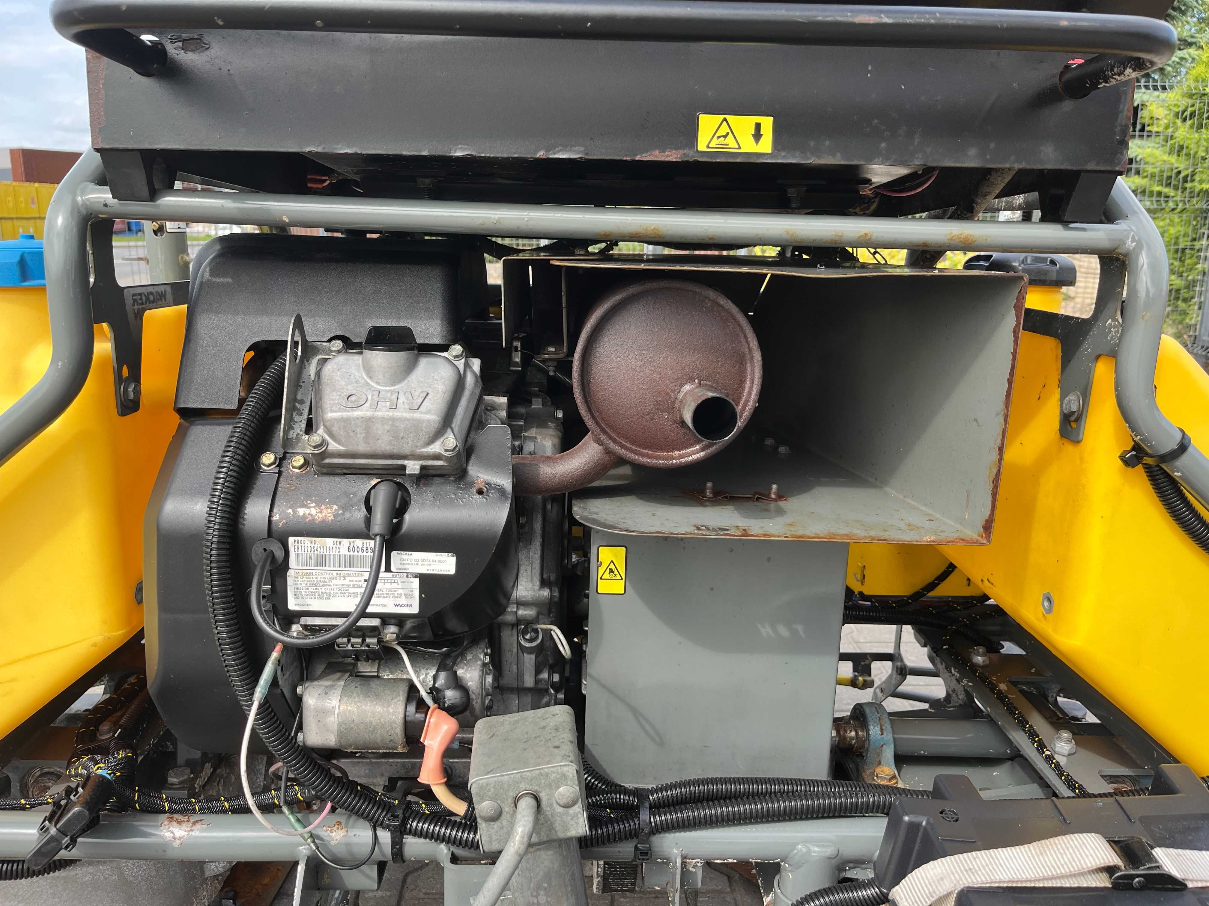 Zacieraczka samojezdna Wacker Neuson CRT 36-25, śr. zacierania 2x915mm