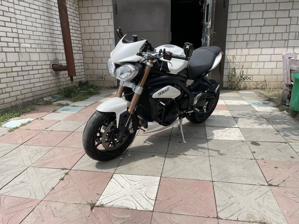 Triumph Speed Triple 1050