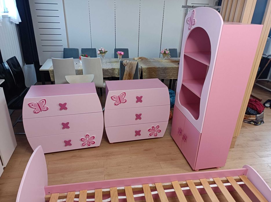 Piękny zestaw mebli do pokoju dla małej księżniczki Możliwy dowóz