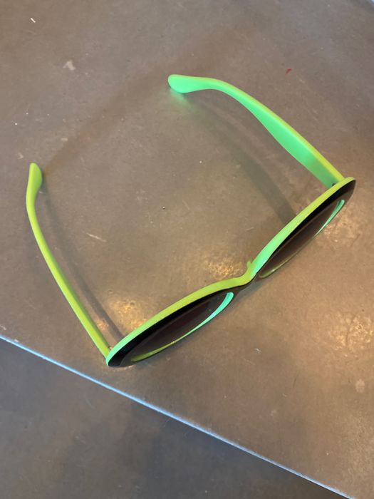 Okulary przeciwsłoneczne „muchy”