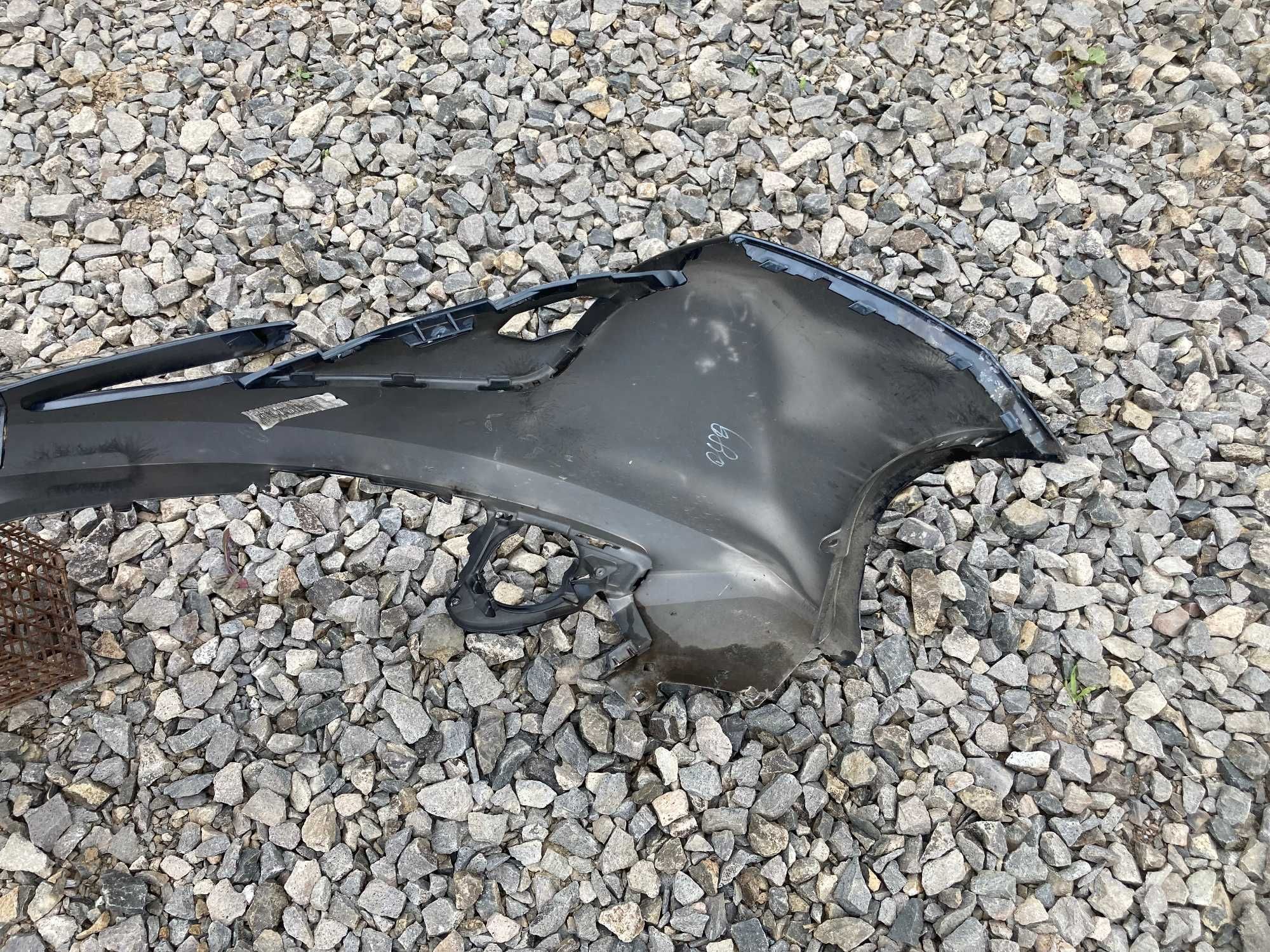 przód przedni zderzak toyota aygo 2 II lift 18->