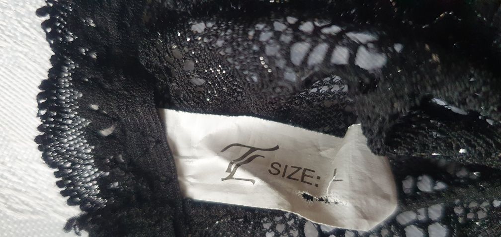 Koronkowe czarne ze srebrną nitką cheeky S
