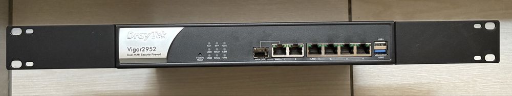 Router DrayTek Vigor 2952 - 2x WAN, 1x slot SFP, 4x Gigabit LAN