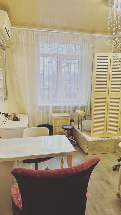 Аренда места для мастеров в салон красоты или процент