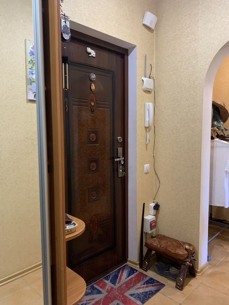 Продам 2 ком квартиру Бородинский , Великий Луг,  ул. Зеленая