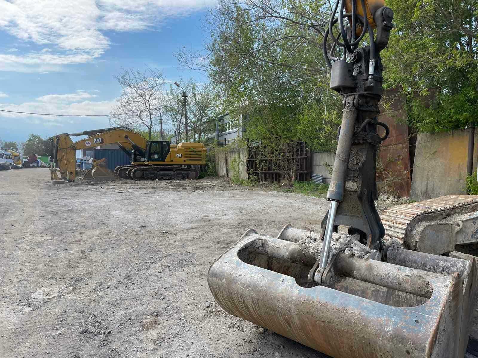 Сдам открытую  площадку 400  кв.м. ул. Б. Кротова, р-н  Днепрошина