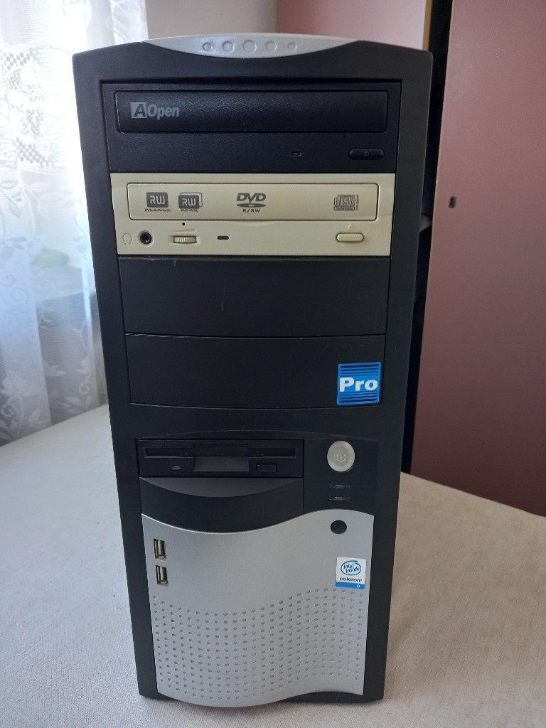 RETRO stary PC...