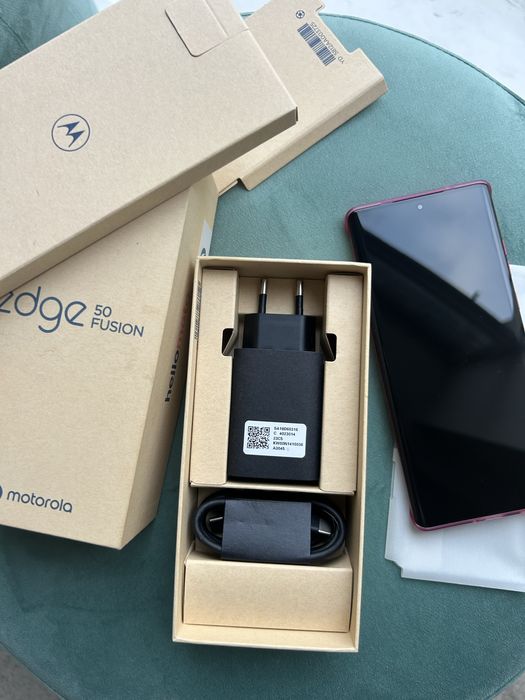 Nowy smartfon Motorola Egde 50 Fusion 12/512GB PINK