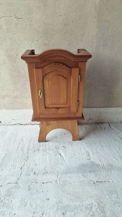 Szafka - apteczka sosnowa
