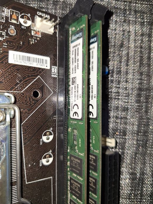 Motherboard MSI H81M-E33 com processador I3 4330 e 8 g de ram
