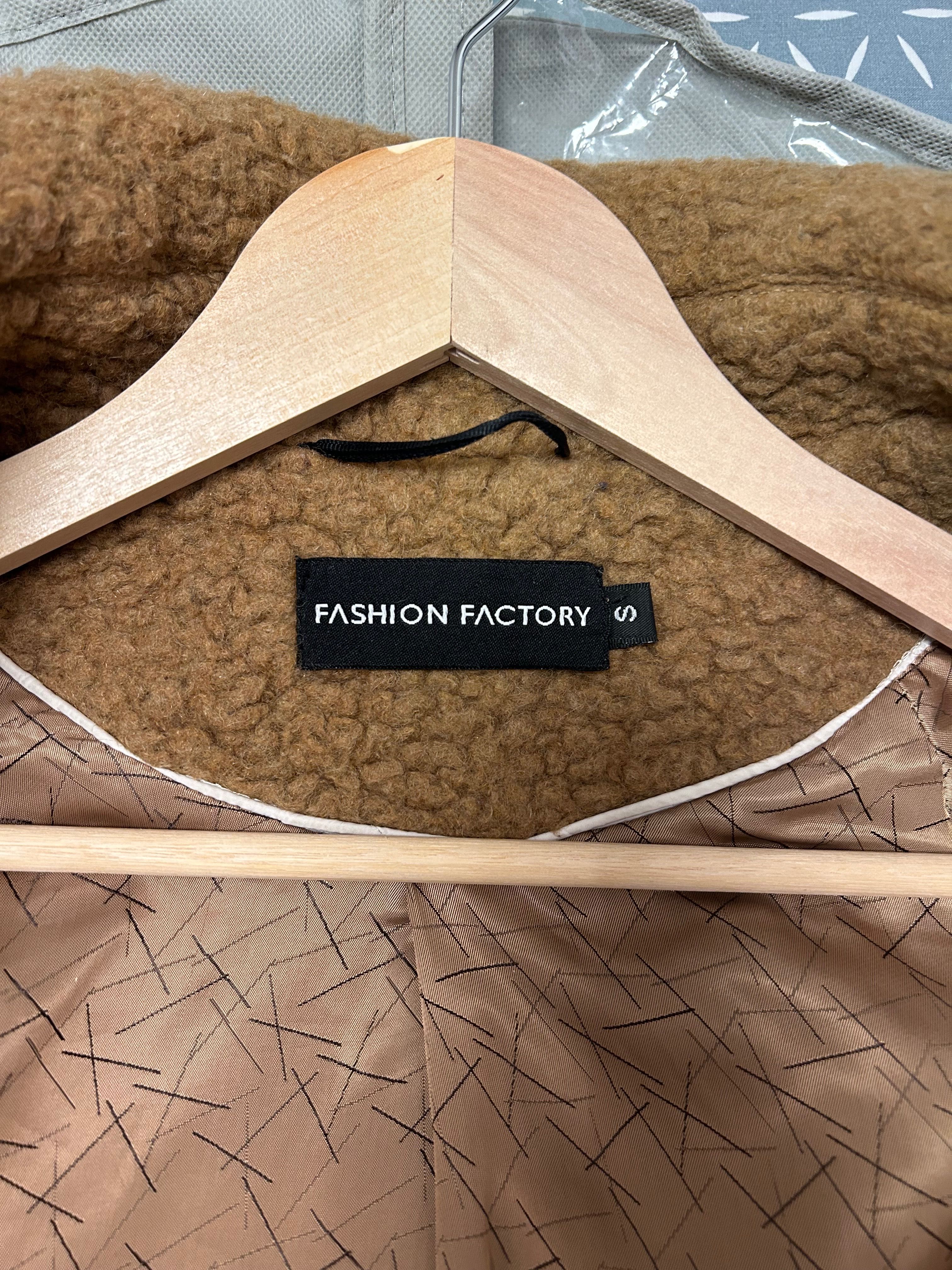 Зимове пальто Fashion Factory