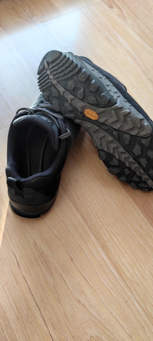 Чоловічі кросівки Merrell. Весна/осінь