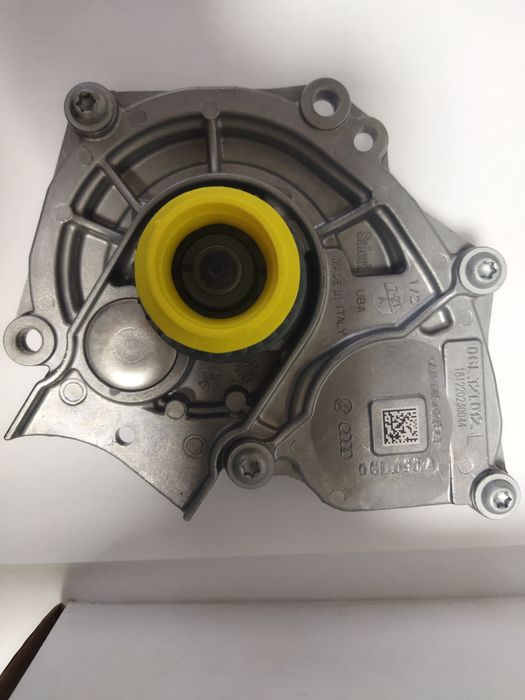 Продам новую помпу водяную на VOLKSWAGEN оригинал