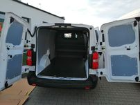 Zabudowa Peugeot Expert wykonana z tworzywa PCV