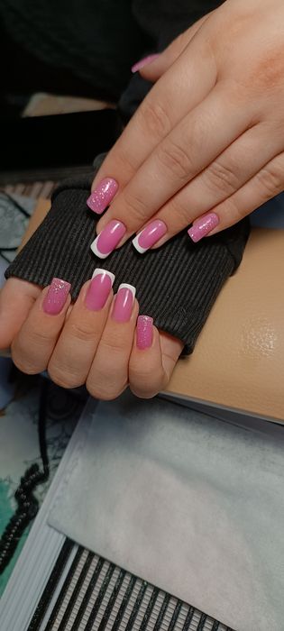 Манікюр, покриття гель-лаком, нарощування,педикюр