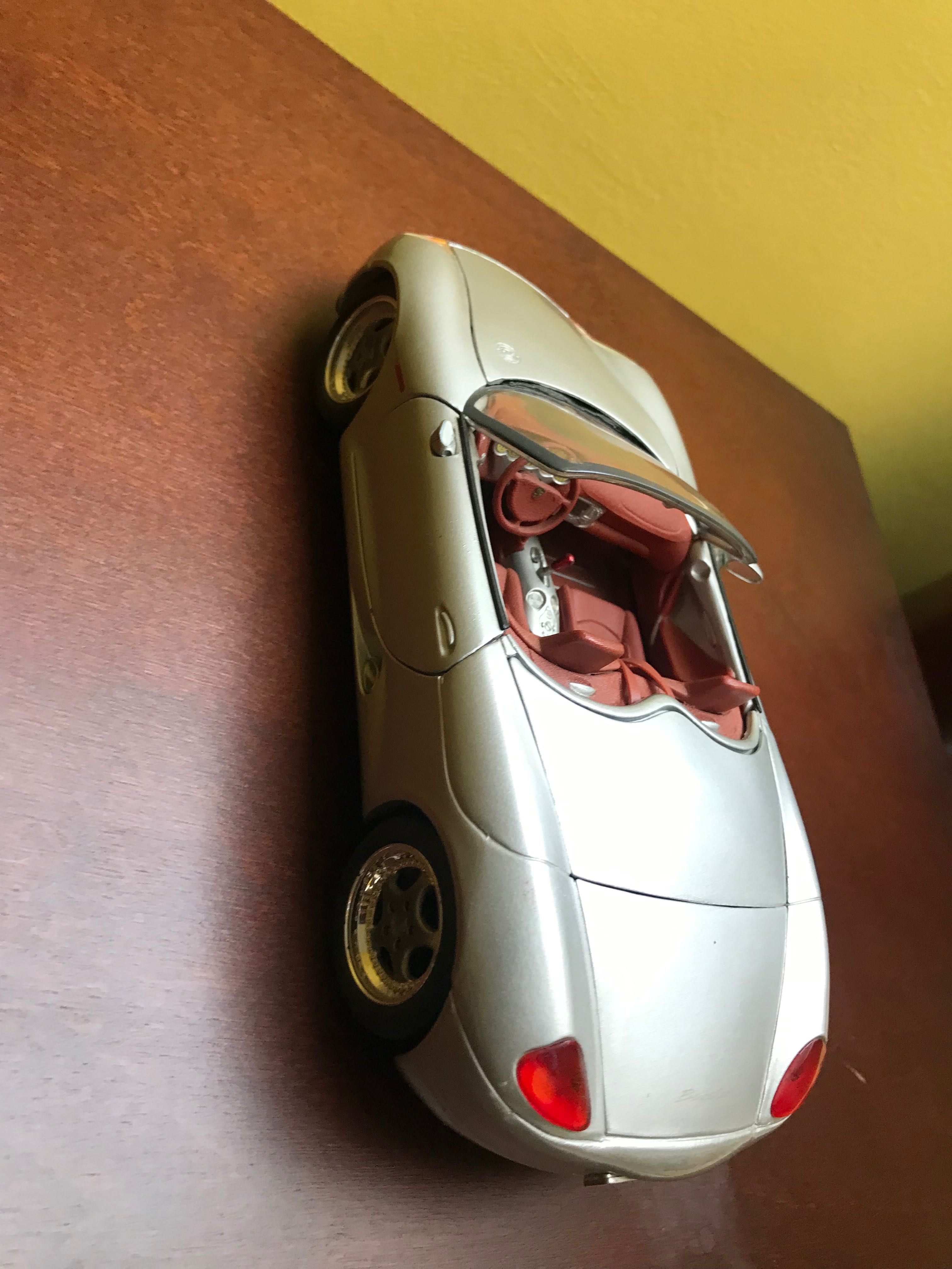 Modele samochodow 1/18 Diecast