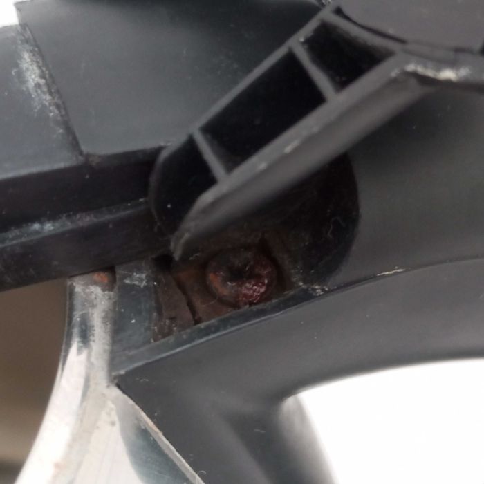 Электрочайник D&T smart 1.2 литра . Не ВЫключается !