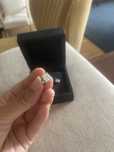 Brincos em ouro e diamantes