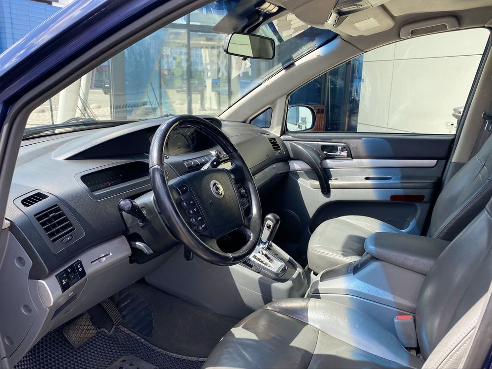 Ssang Yong Rodius