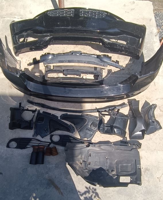 Бампер зад перед  ришотки ноздрі підкрилок BMW F30