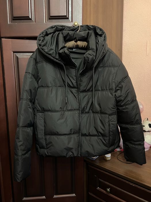 Пуховик черный Zara L
