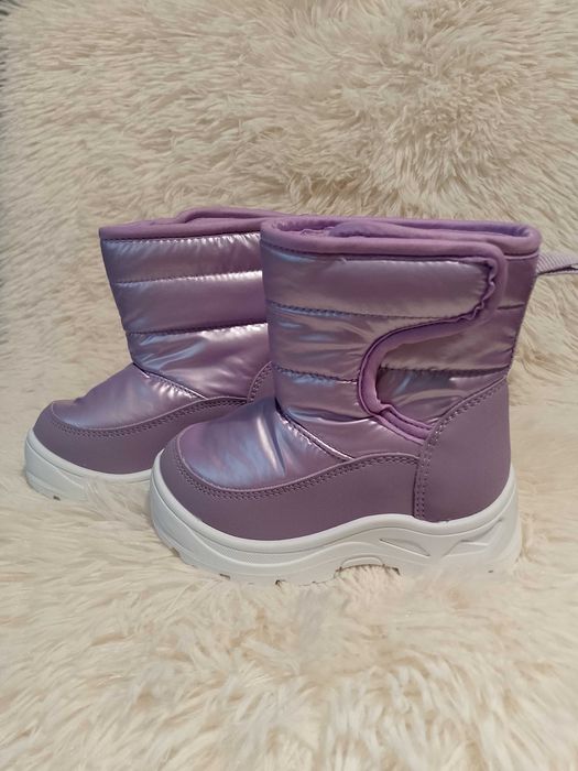 Nowe kozaki dziecięce 22