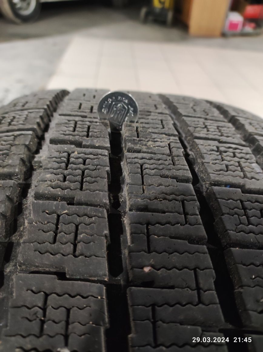 Шини зима 215/45 R17 Pirelli