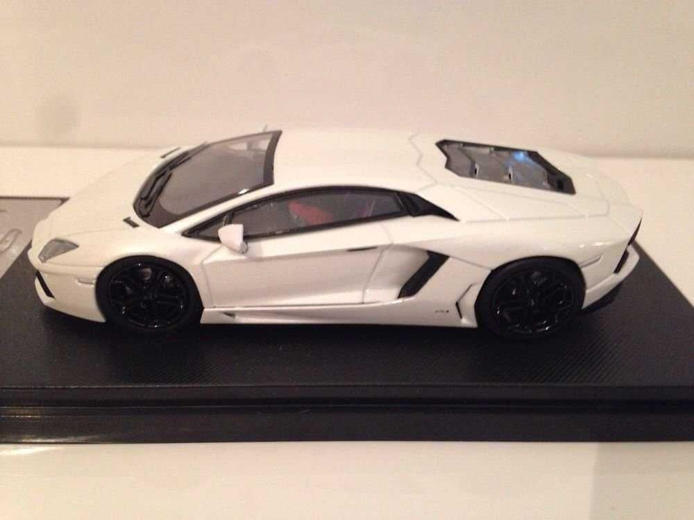 Welly - Lamborghini Aventador LP700-4