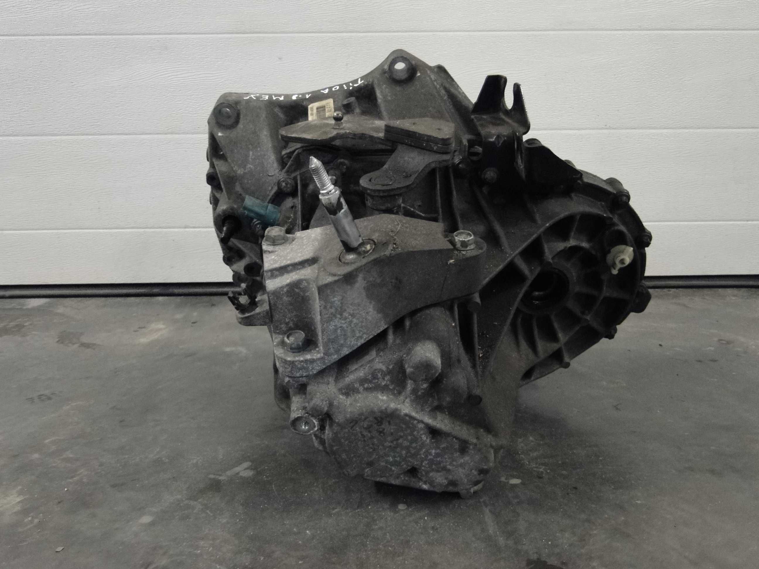 КПП коробка передач Nissan TIIDA VERSA  1.8 2007-2012р. 32010EE400