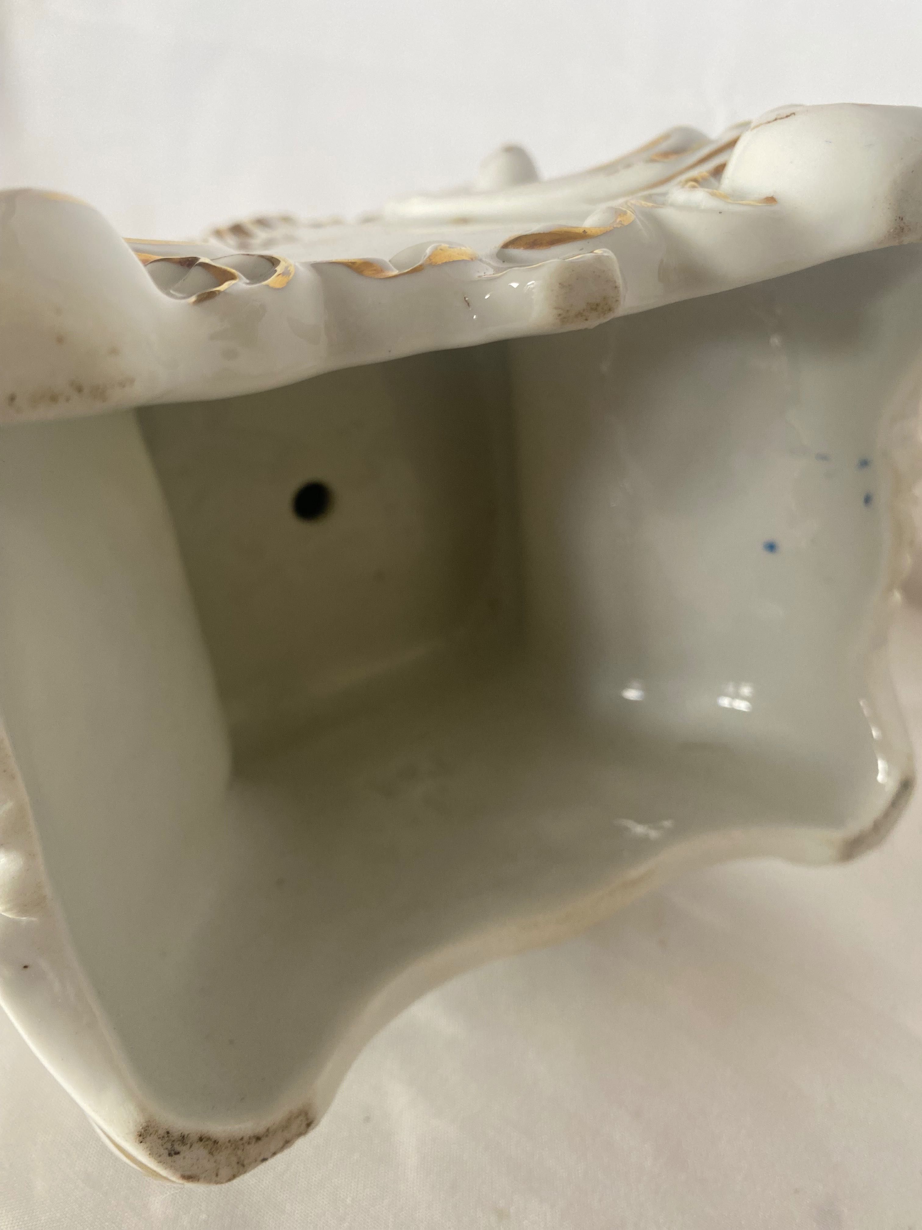 N Sra das Graças em porcelana