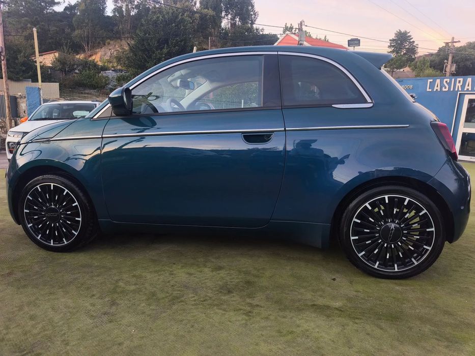 Fiat 500e 3 + 1 La Prima