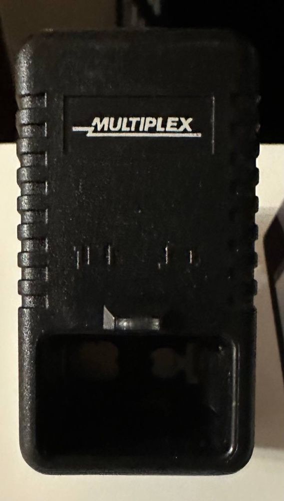 Зарядний пристрій Multiplex крона