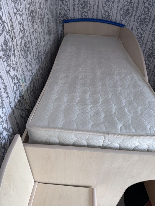 Дитяче ліжко-трансформер