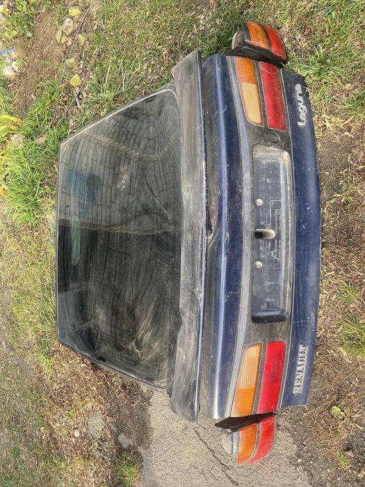 Задній багажник від renault laguna хеч бек 98 рік