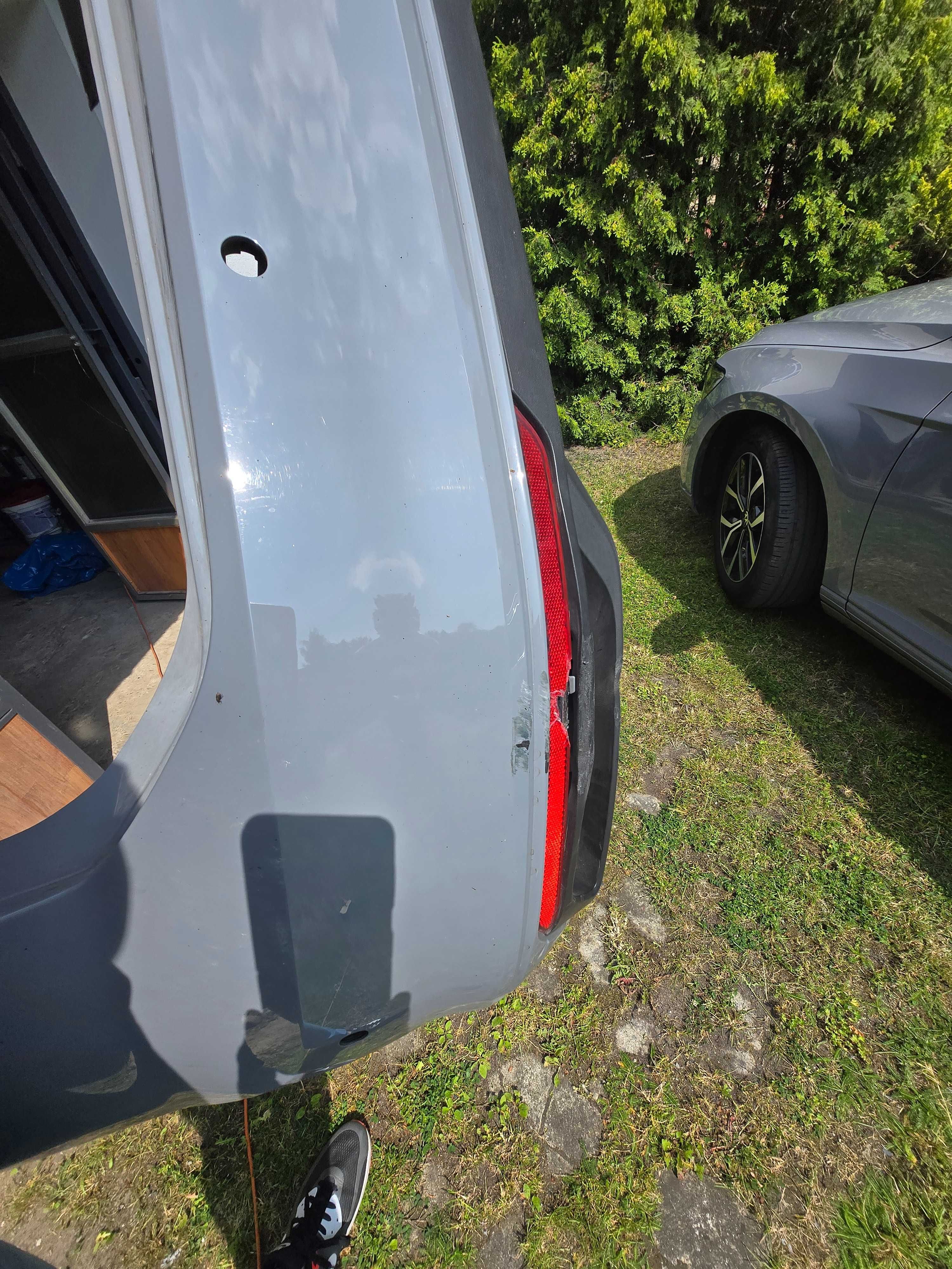 Zderzak tylni Passat 2023r.