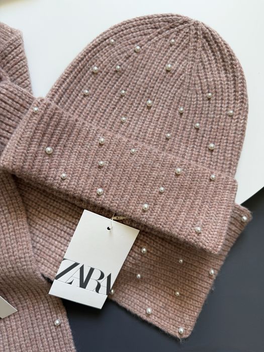 Тепла шапка ZARA з камінцями зимова 6 7 8 9 10 11 12 13 14 р