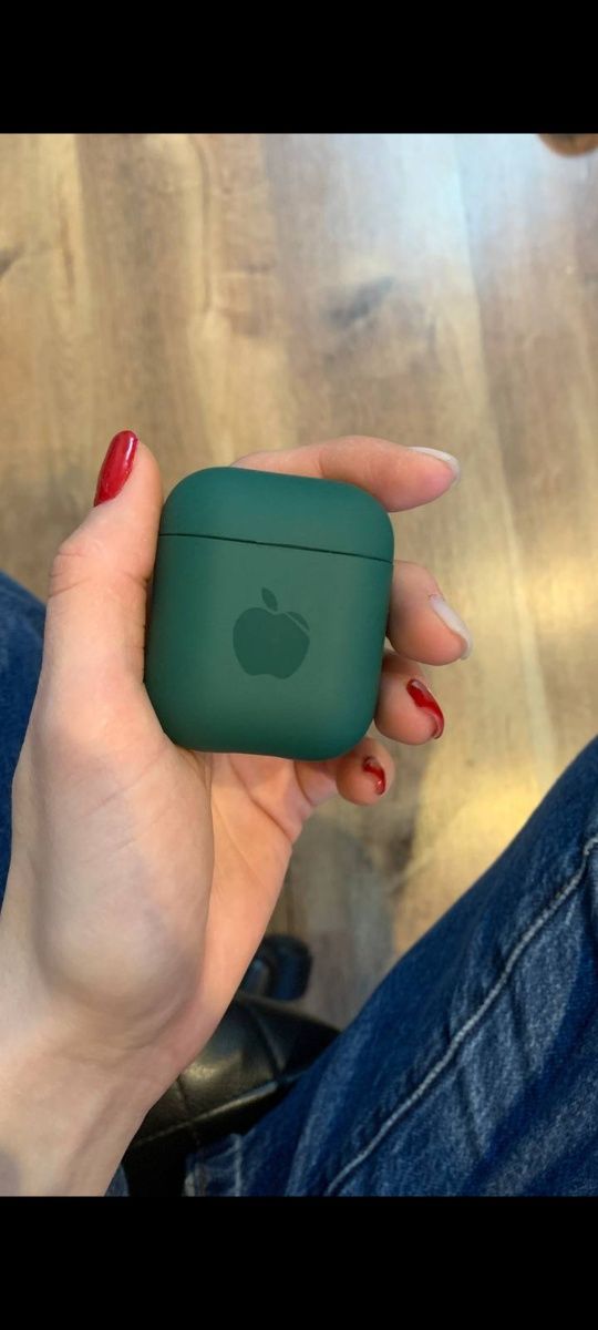 Stylish AirPods 2 Protection