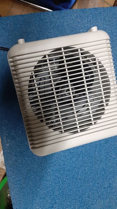 2 aquecedores ventiladores a funcionarem muito bem