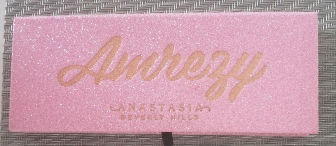 Aby Anastasia Beverly hills amrezy jak nowa paleta cieni