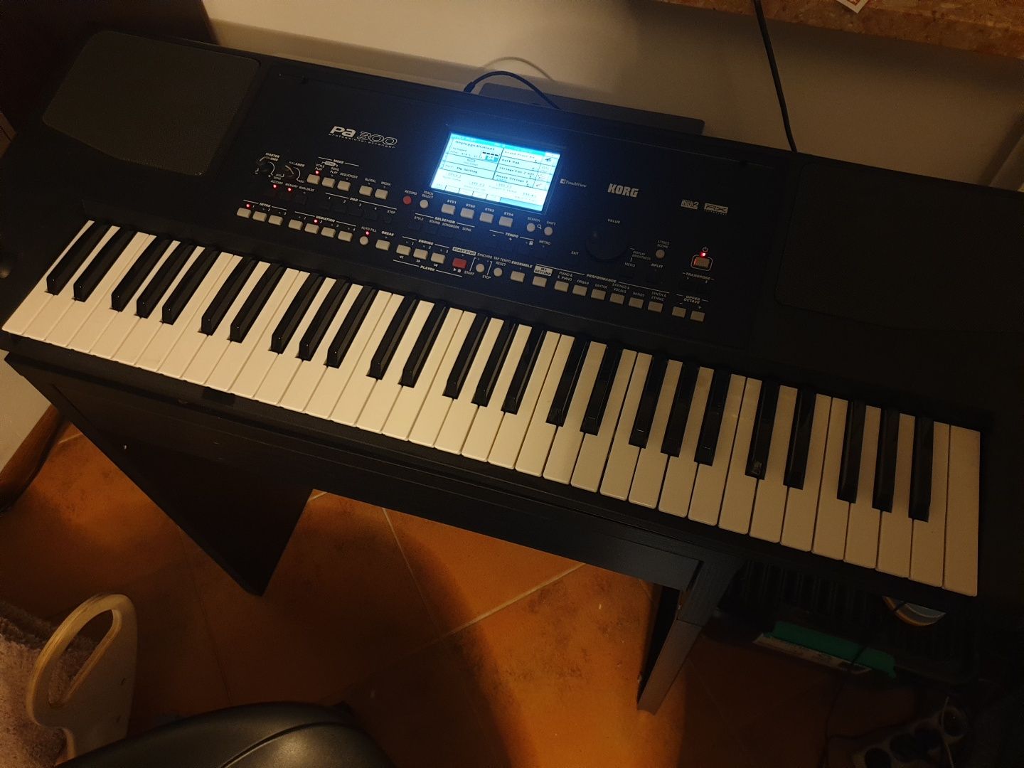 Korg PA 300 jak nowy