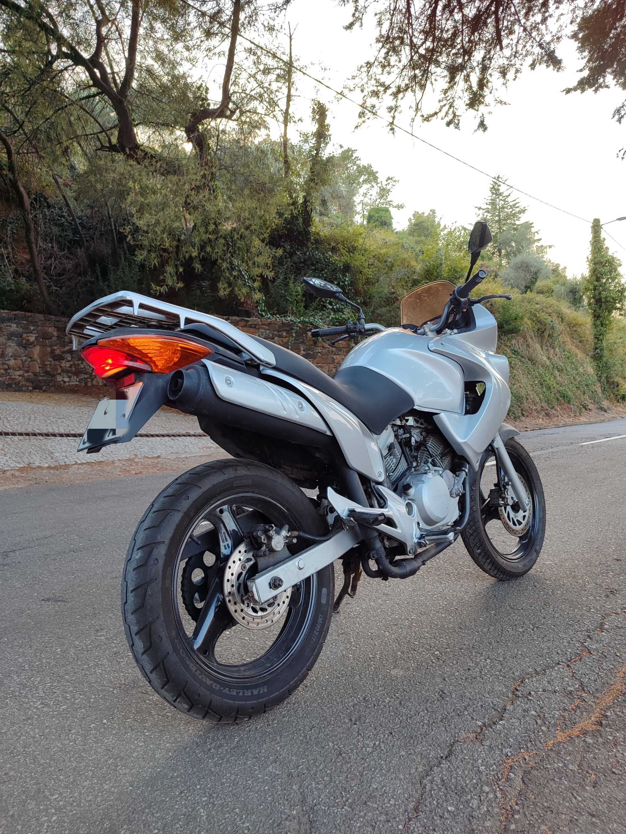 Varadero 125 vendo ou troco
