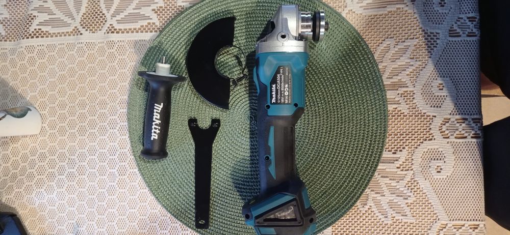 Szlifierka kątowa Makita 125 na baterie DGA504 18V