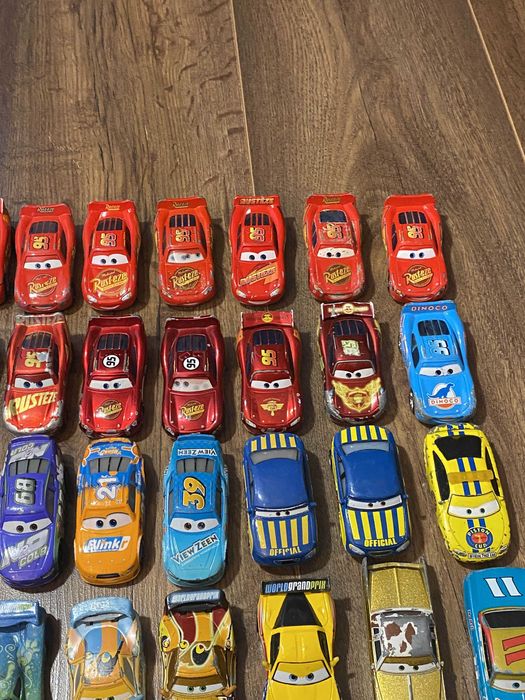 60 Disney Pixar Cars