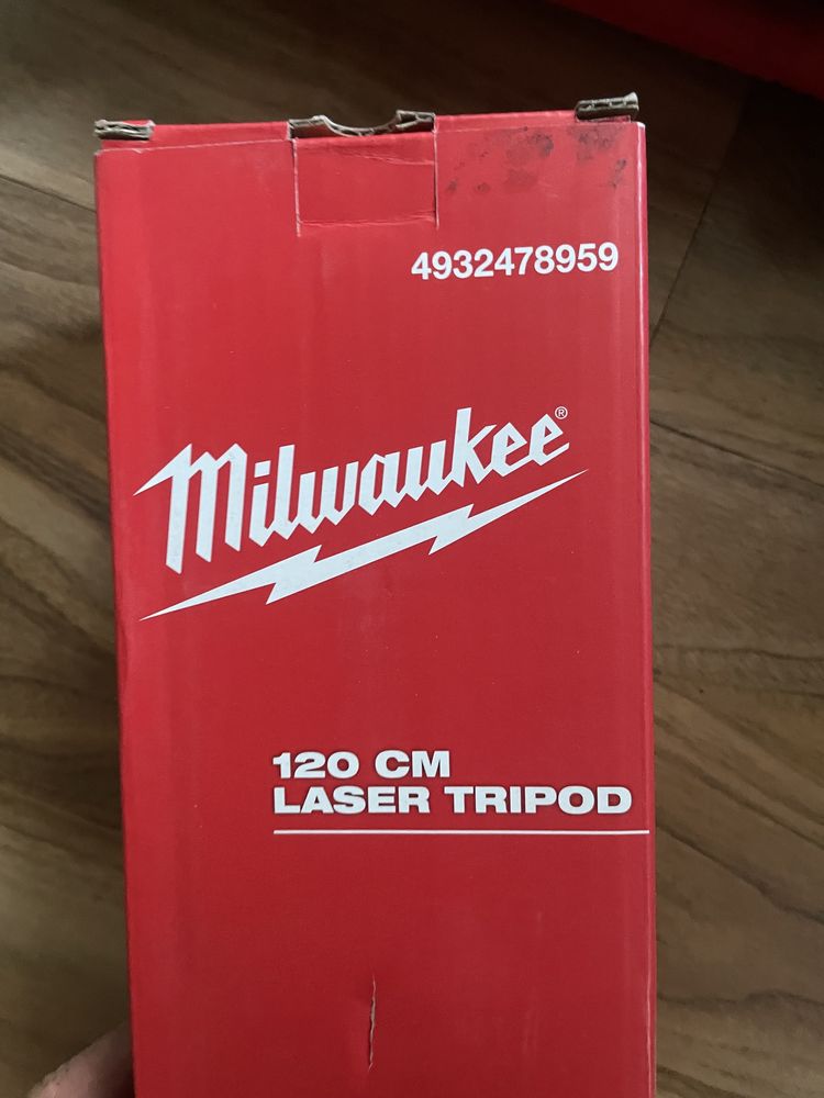 Laser milwaukee M12CLLP krzyzowy liniowo punktowy nowy