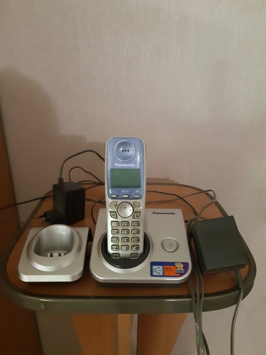 Телефон