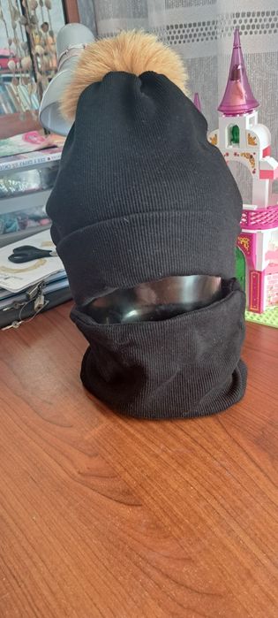 Зимова шапочка для дівчинки