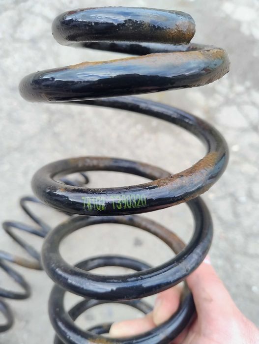 Volkswagen touran 1 задні пружини